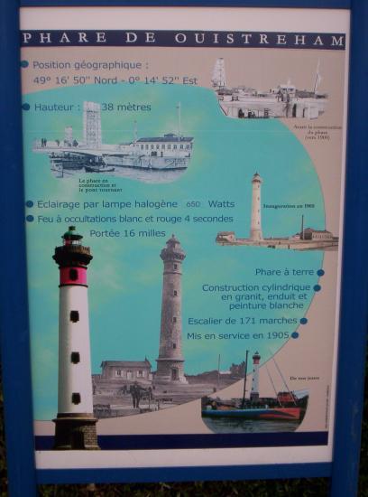 panneau a l entree du phare de ouistreham