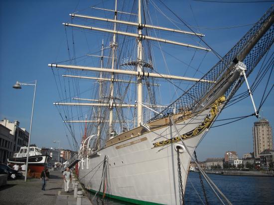 duchesse anne au port de dunkerque (visitable)